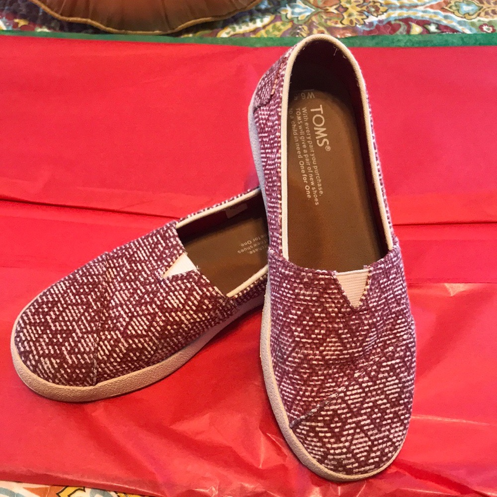 Toms